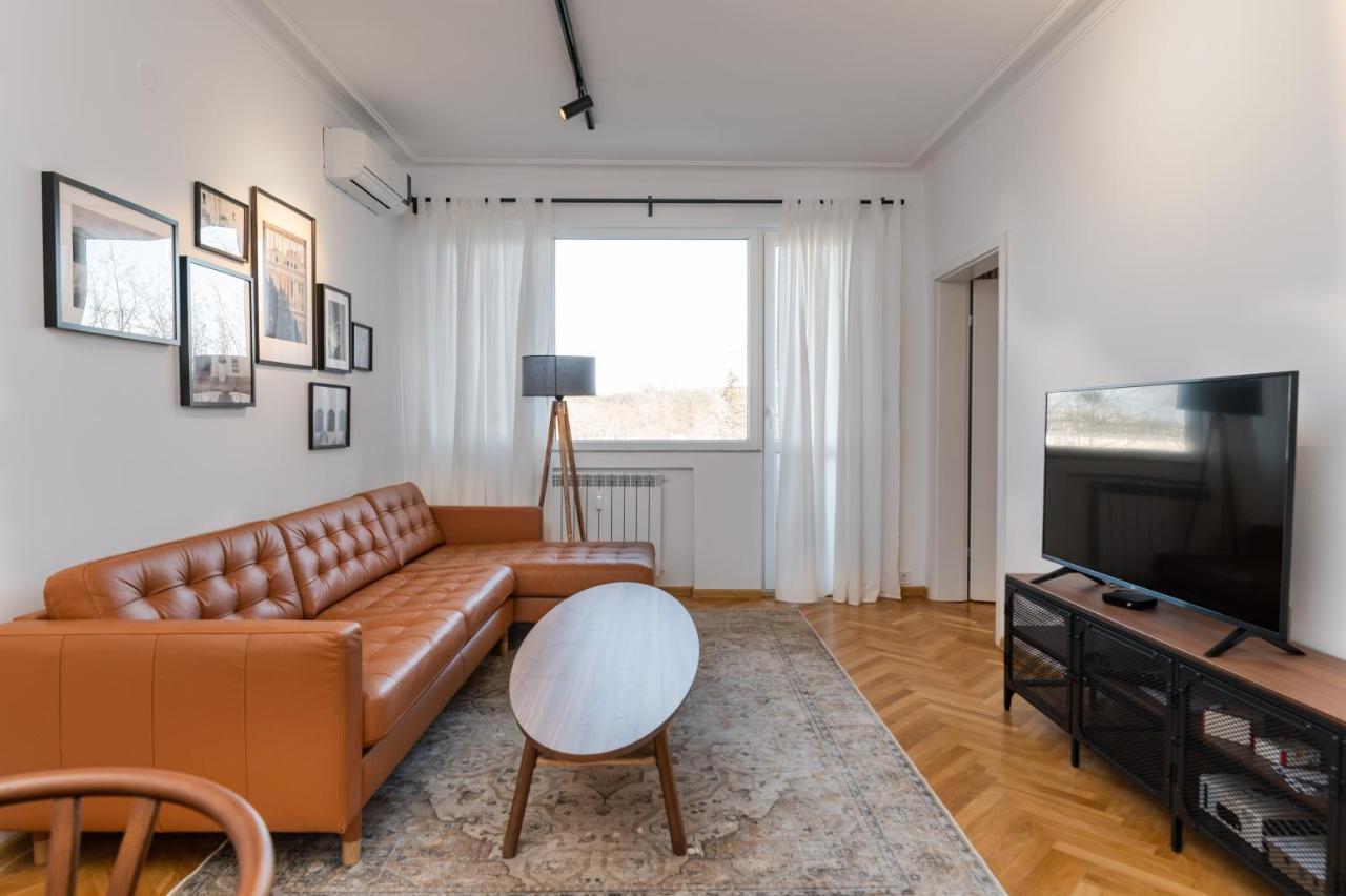 סופיה Industrial 2-Bdr Flat By The National Stadium מראה חיצוני תמונה