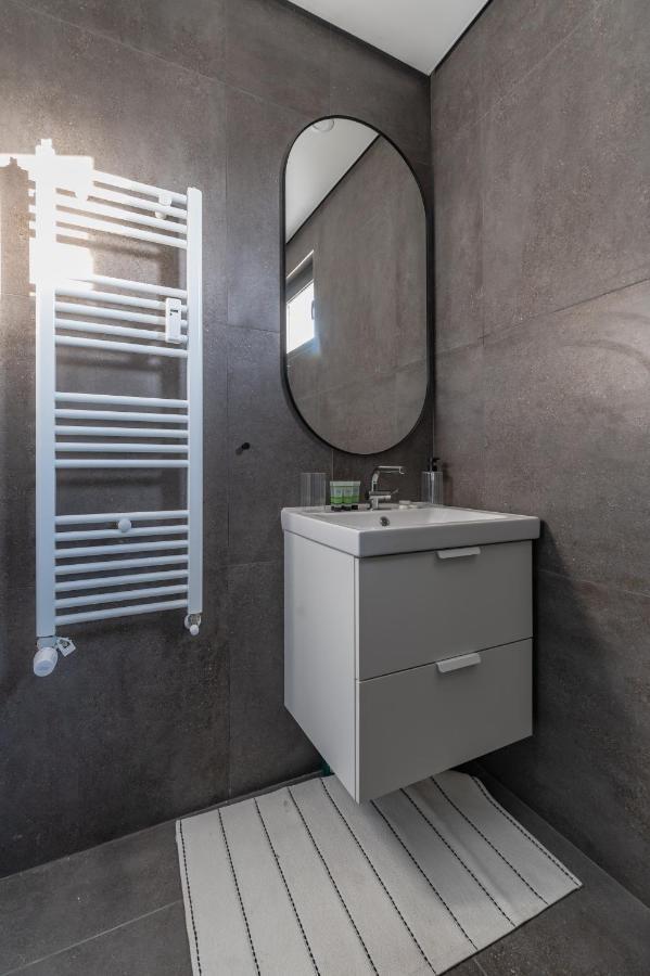 סופיה Industrial 2-Bdr Flat By The National Stadium מראה חיצוני תמונה